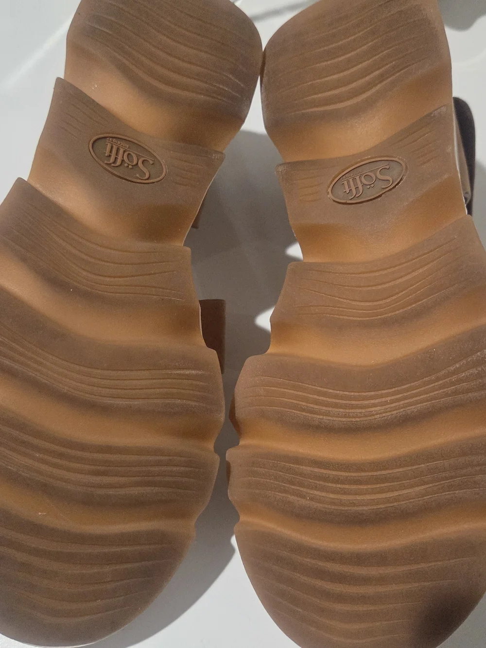 Sofft Khell Leather Wedge Sandal Tan Luggage Size 8.5M (Fits 8) - Excellent Cond